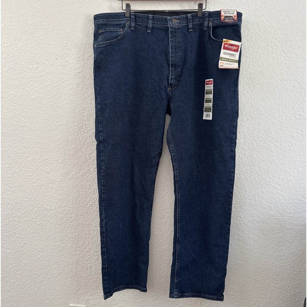 NWT Wrangler Performance Series Regular Fit Jeans 46x30 Blue Flex Waist 96CFWSW